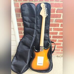 Fender Squier Strat Affinity Series electric guitar in soft case CY081006315